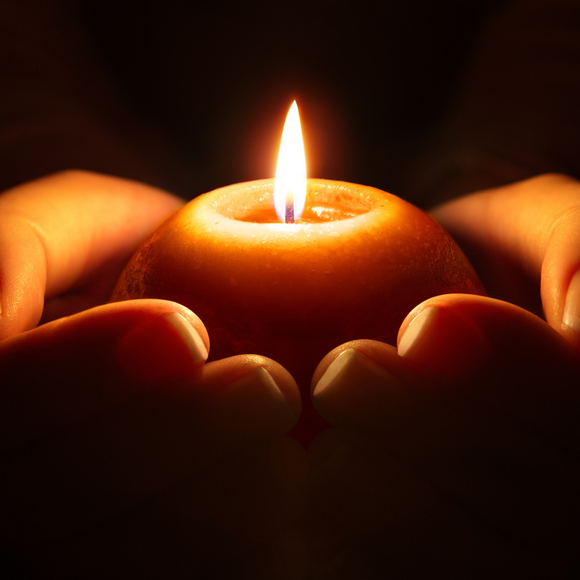 Mensagens na chama da vela: significado da chama alta, trêmula e mais!