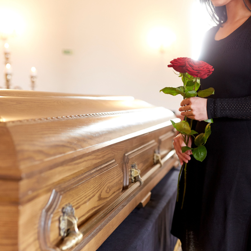 Sonhar com morte: Aviso de morte, alguém morrendo, um parente e mais!