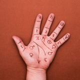 Leitura de mãos e quiromancia: entenda as linhas da sua mão!
