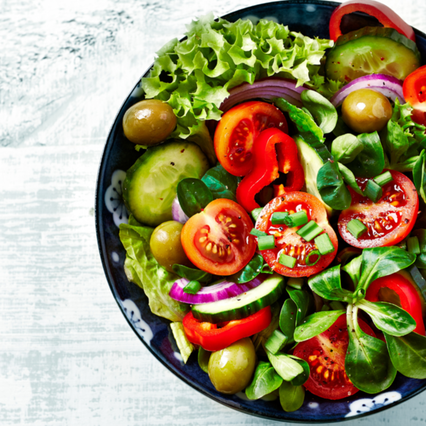 Sonhar com salada: de alface, tomate, repolho, legumes, frutas e mais! 
