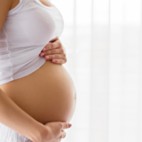 O que significa sonhar com barriga de grávida? Mexendo, falsa e mais!