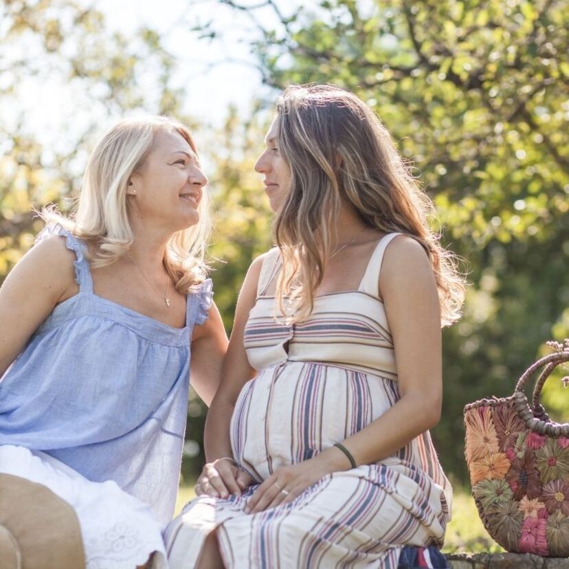 O que significa sonhar com filha grávida? De gêmeos, bebê e mais!