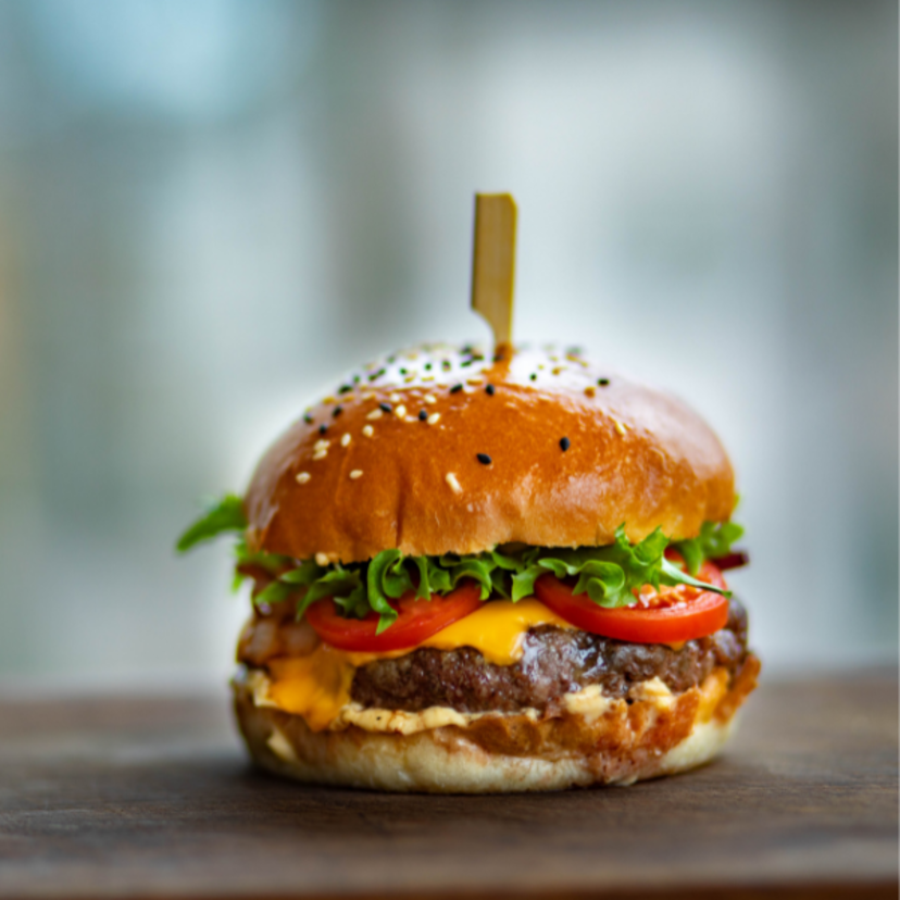 Sonhar com hambúrguer: comendo, servindo, frio, grande e mais!