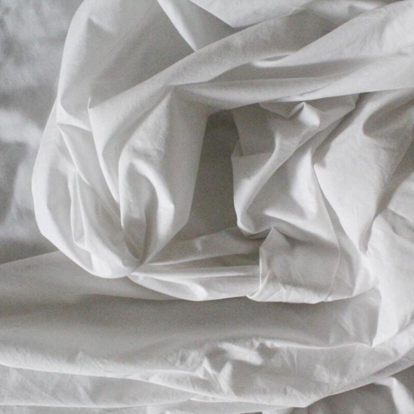 O que significa sonhar com lençol branco? Com sangue, rasgado e mais!
