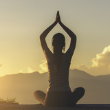 Yoga emagrece? Entenda e conheça outros benefícios desta prática!