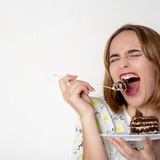 Sonhar que está comendo bolo: de chocolate, de aniversário e mais!