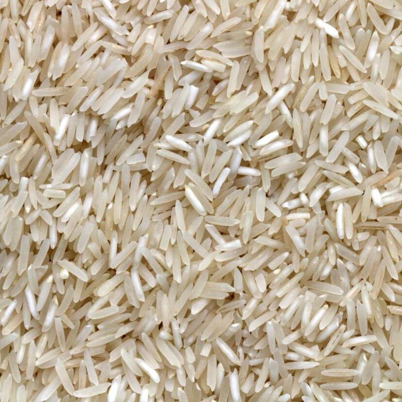 O que significa sonhar com arroz cru? Estragado, sujo, na panela e mais! 