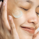 Os 10 melhores hidratantes para pele oleosa: rosto, acne e mais!