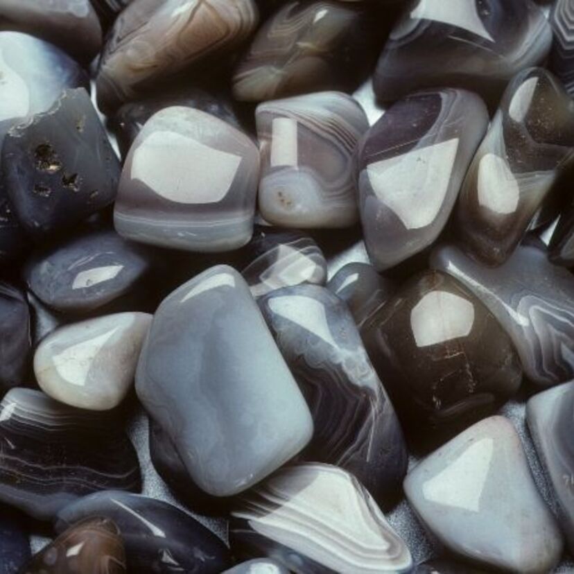 Pedras pretas: nomes, origens, características, como usar e mais!