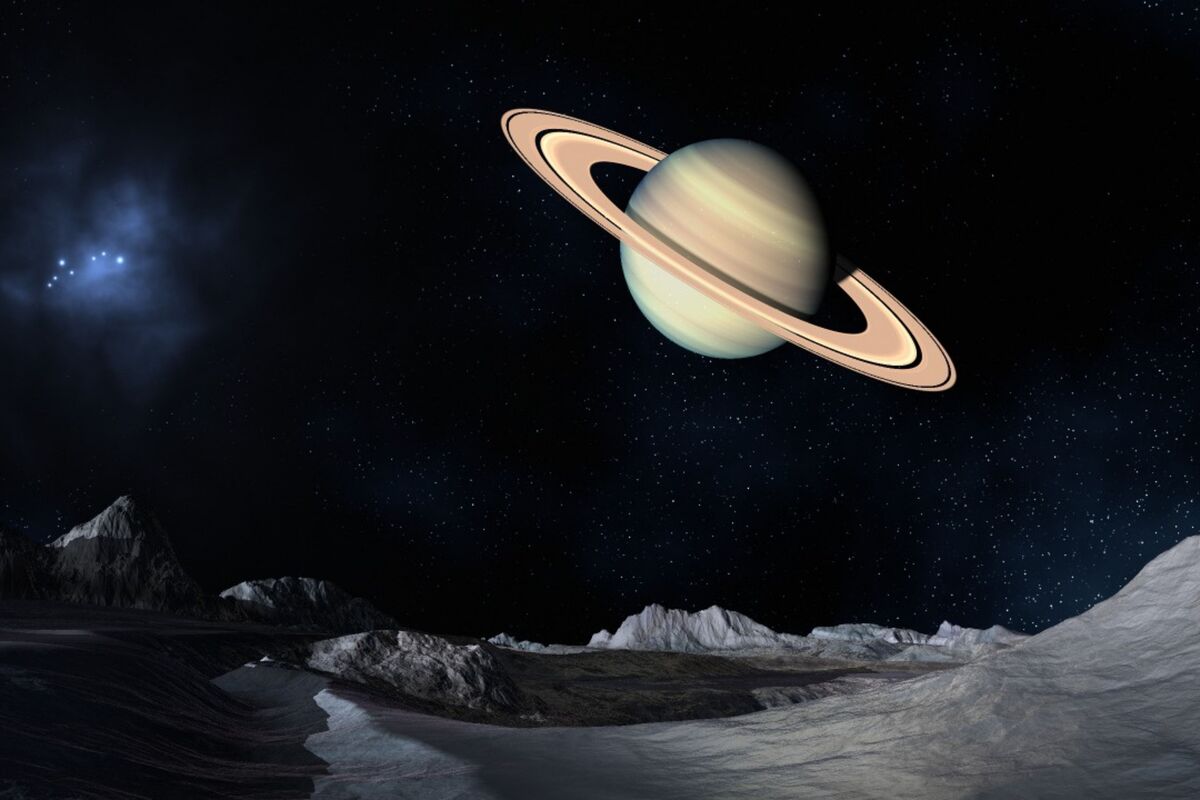 Saturno no espaço.
