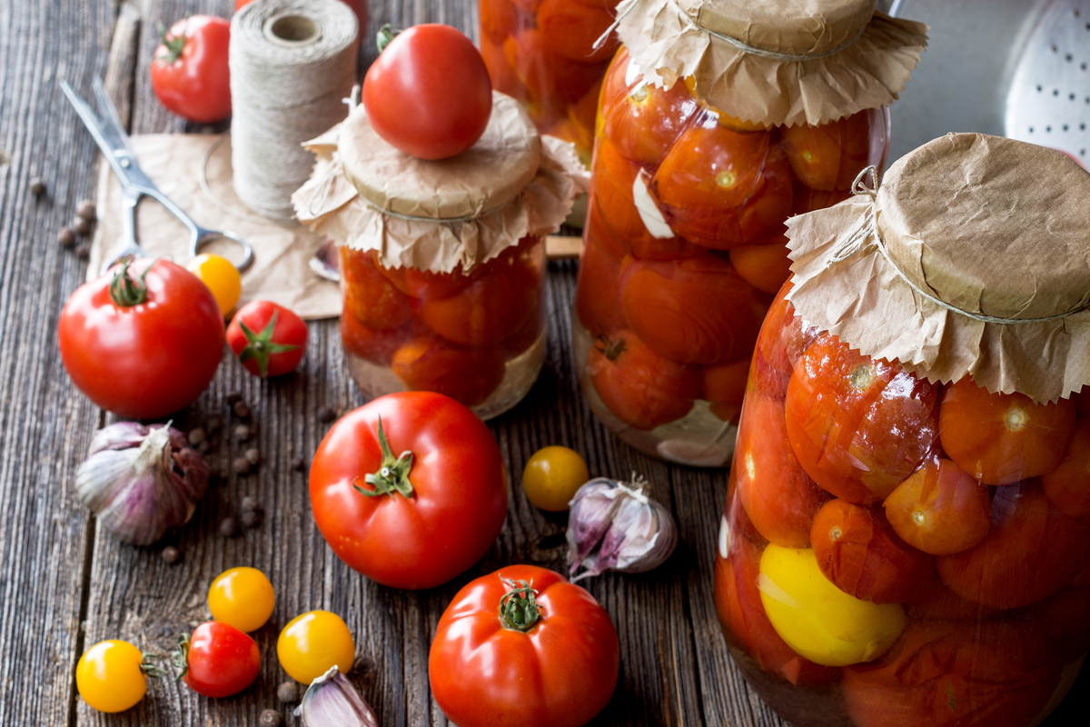 Coservas de tomates