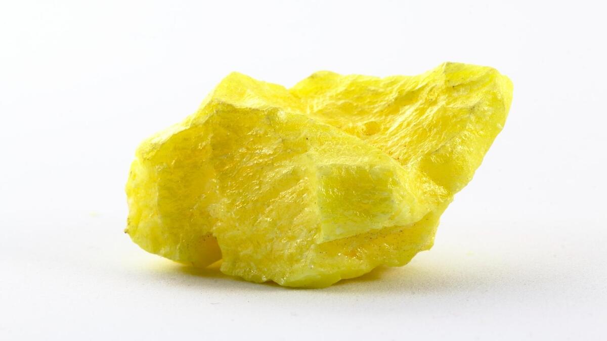Pedra amarela enxofre.