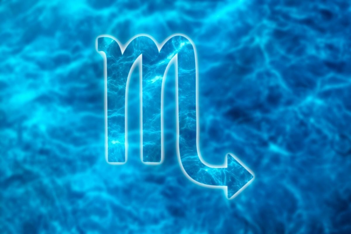 Arte do símbolo do signo de Escorpião com fundo azul, como se fosse água.