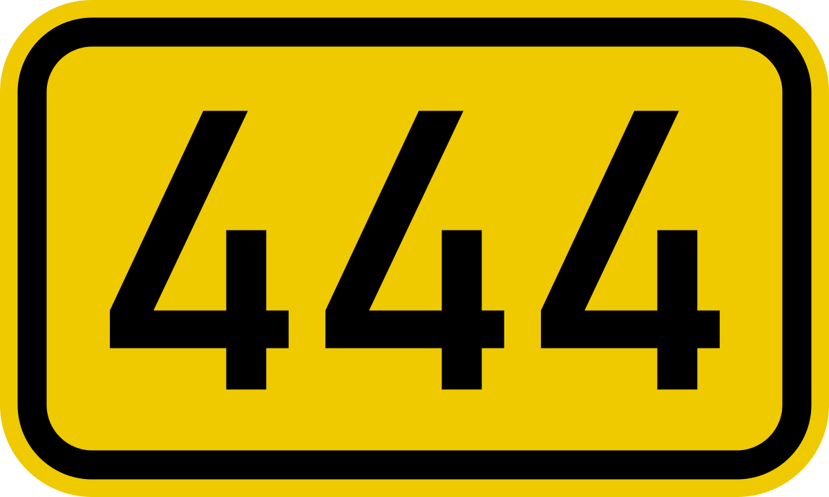 Placa amarela e preta com número 444