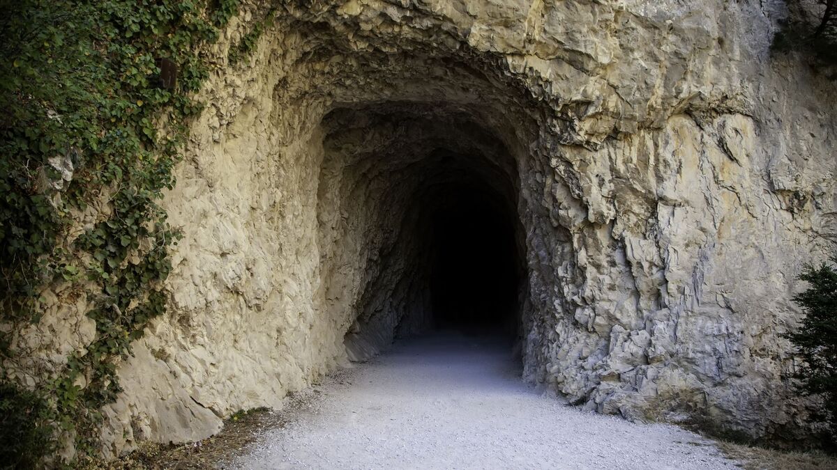 Túnel de pedra.