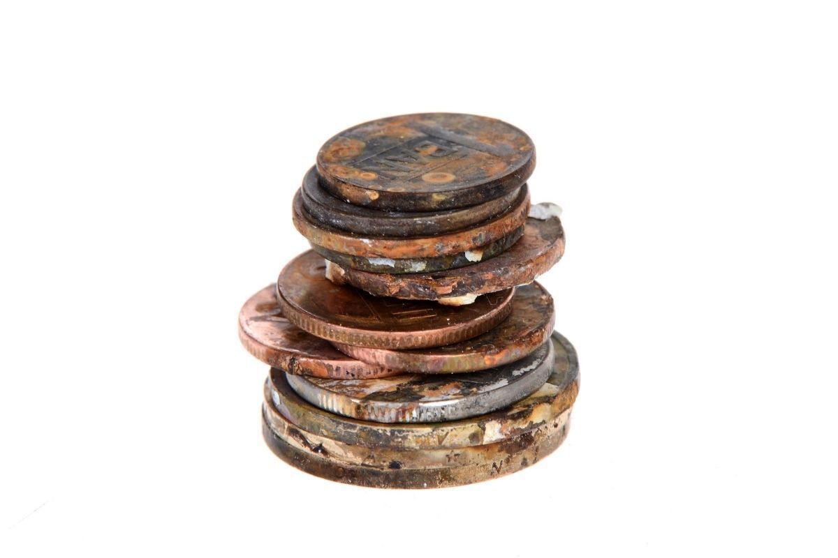 Pilha de moedas antigas.