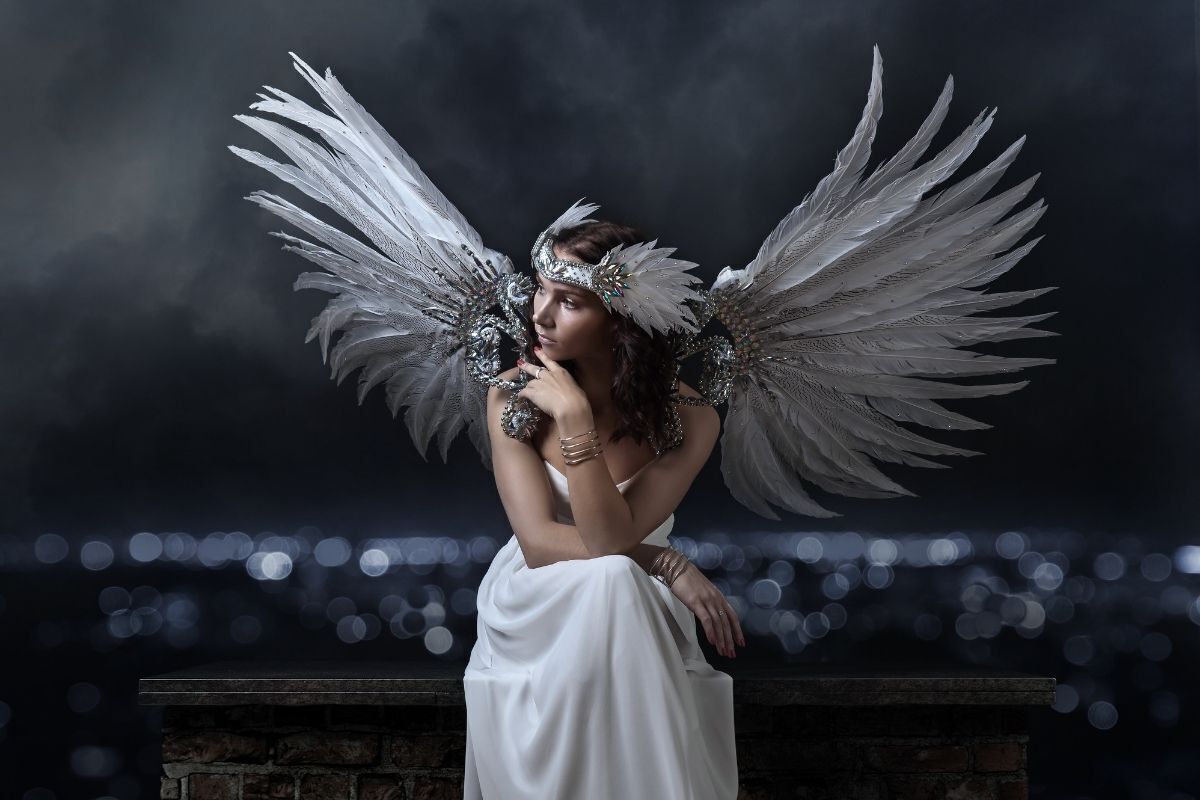 Mulher com asas de anjo