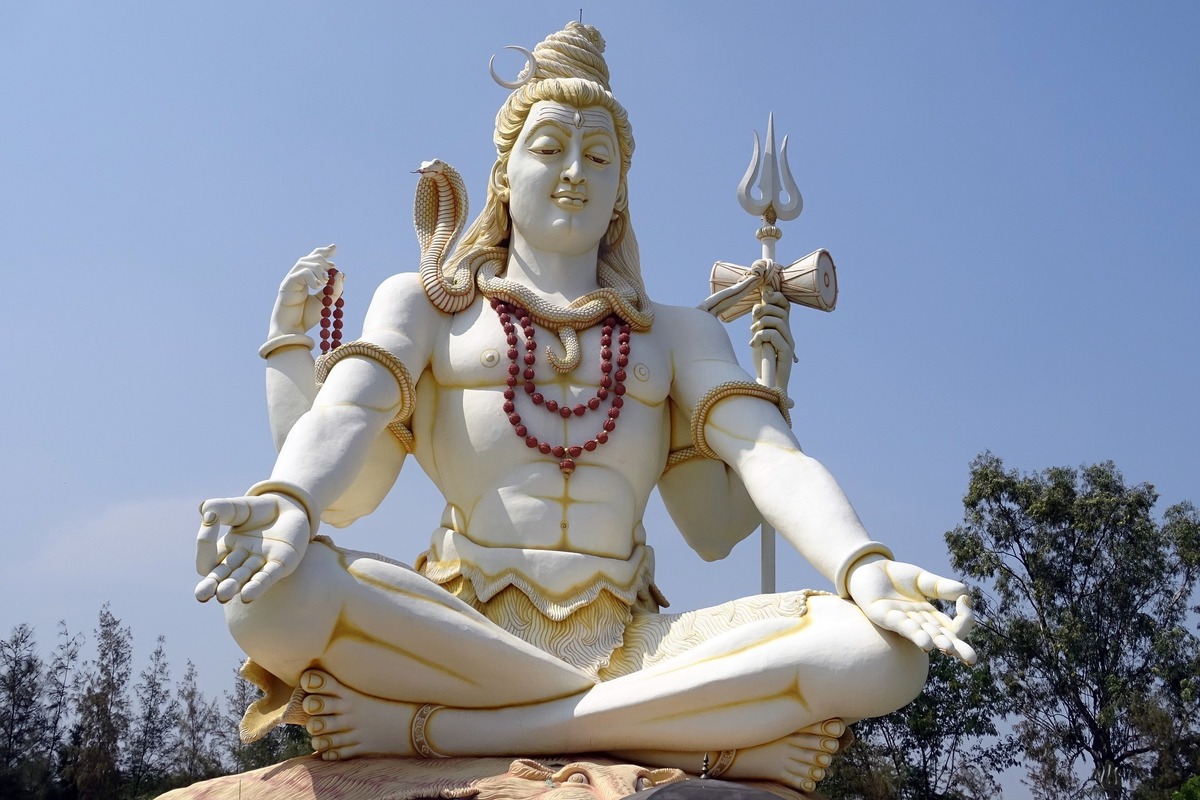 Estátua do deus Shiva