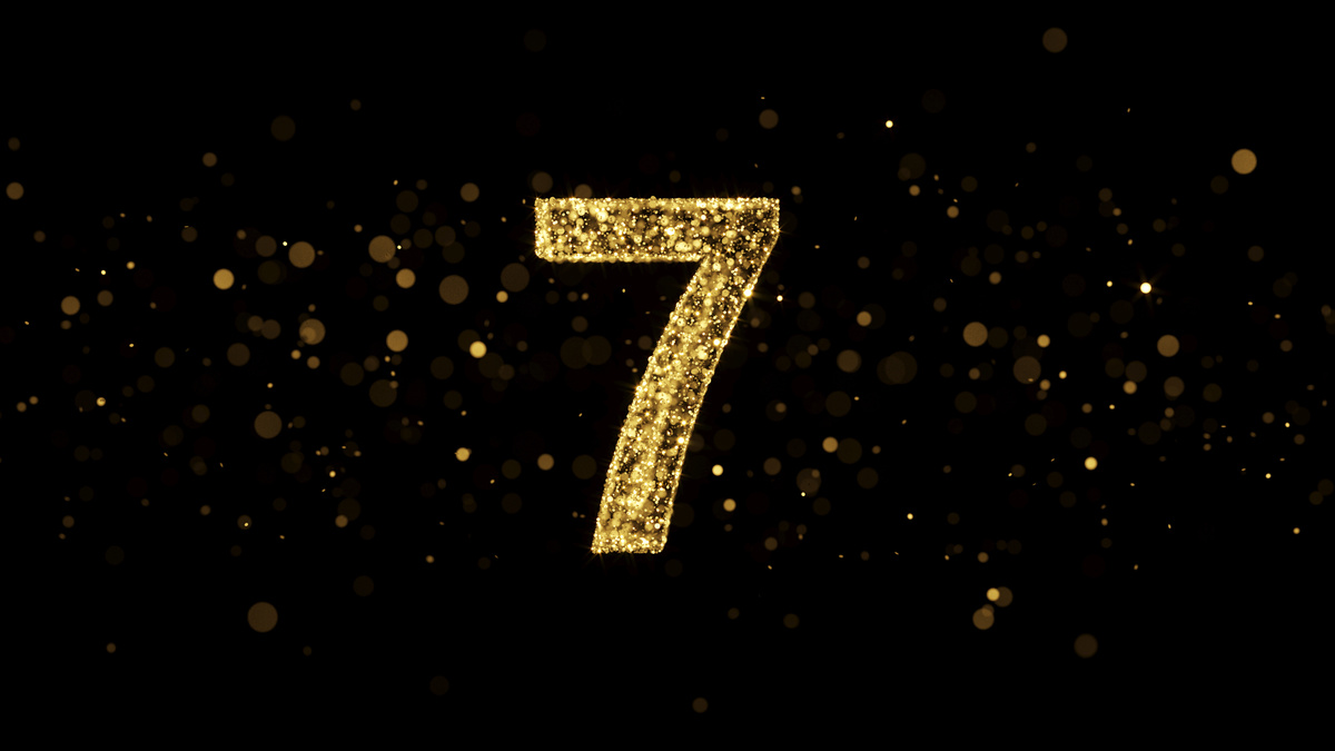 Número 7 em dourado