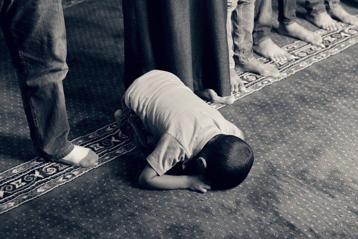 Criança orando