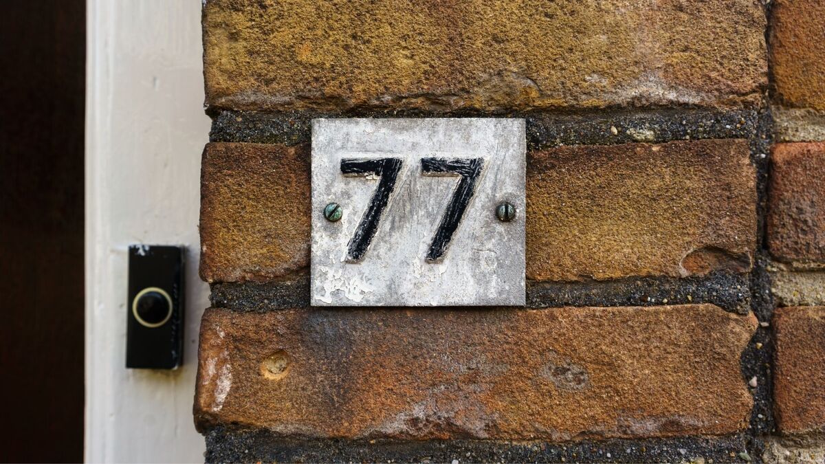 Número de casa 77