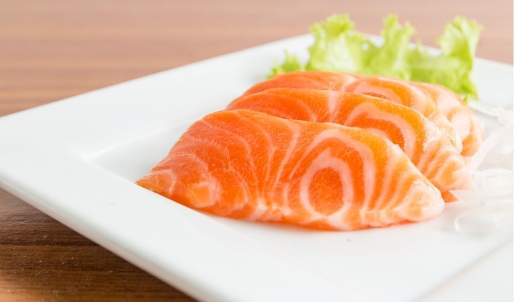 Prato com sashimi