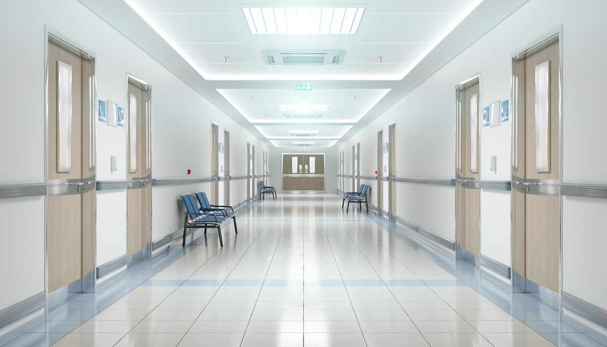Corredor de hospital vazio