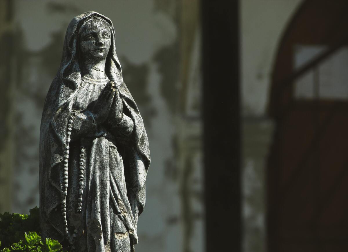 Estátua de Nossa Senhora.