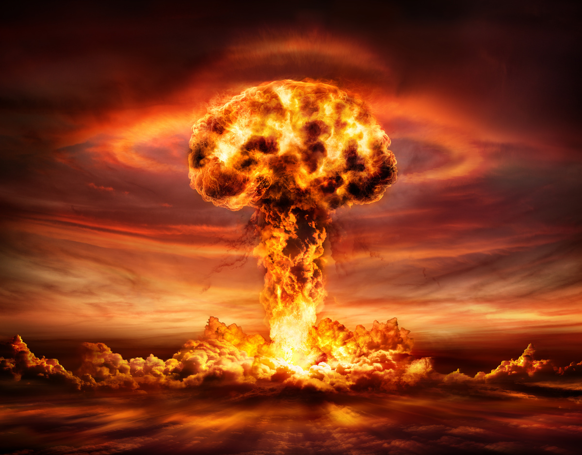 Bomba nuclear explodindo
