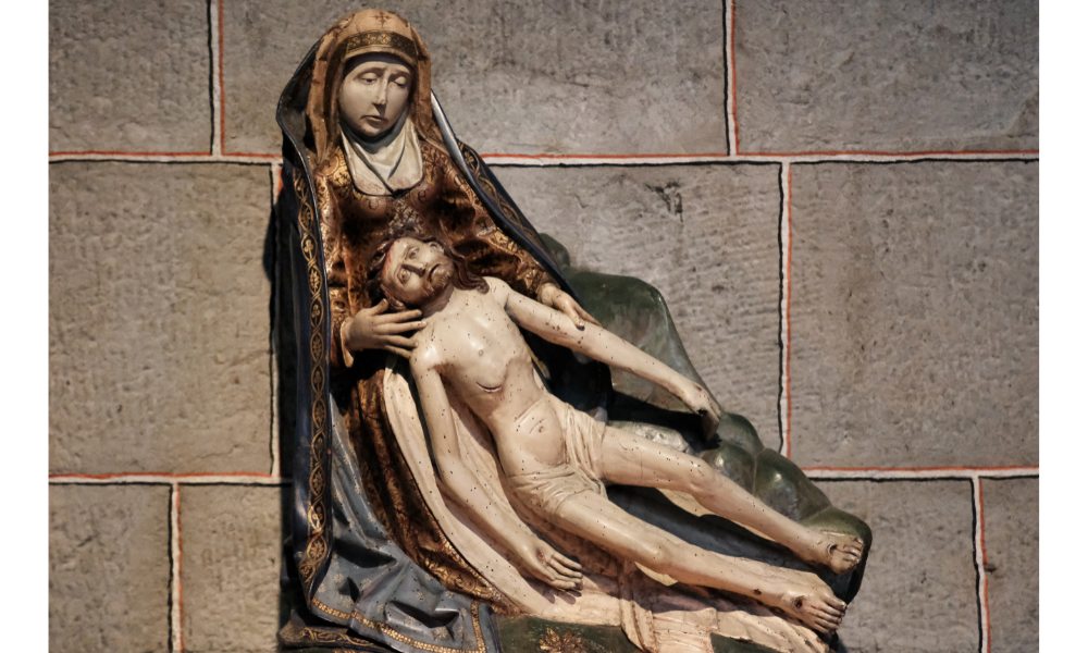 Pietà de Michelangelo.
